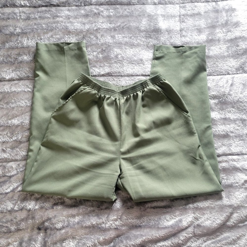3/$10 Bundle Or Size 6P Petite Green Dress Pants From Laura Scott